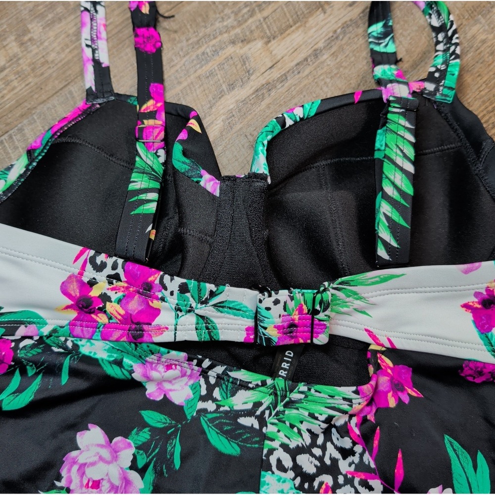 Torrid One Piece Swimsuit Sz 0 C/D Floral Tropical Animal Print Ruched Underwire - Picture 9 of 11